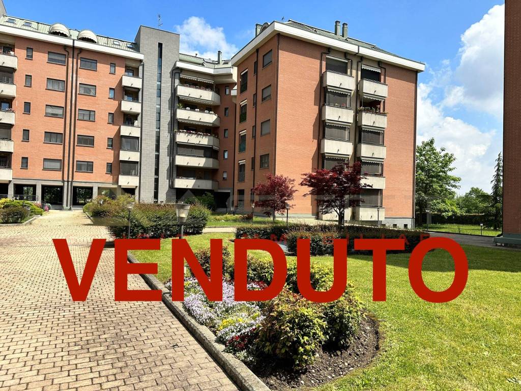 Appartamento in vendita a Buccinasco via Guido Rossa, 22