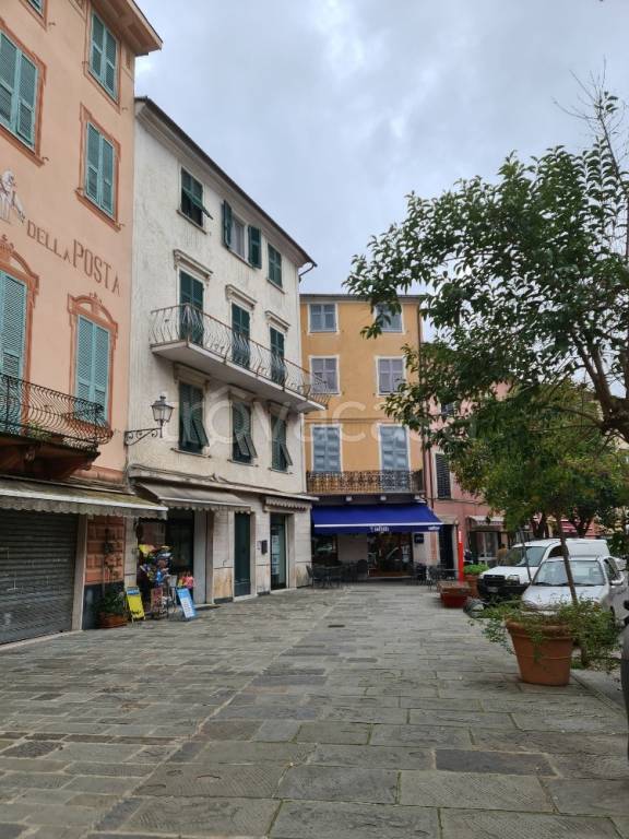 Appartamento in vendita a Varese Ligure piazza Castello