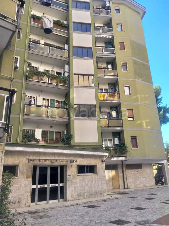 Appartamento in vendita a Napoli via Domenico Fontana