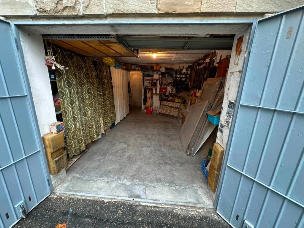 Garage in affitto a Zola Predosa via Torquato Tasso