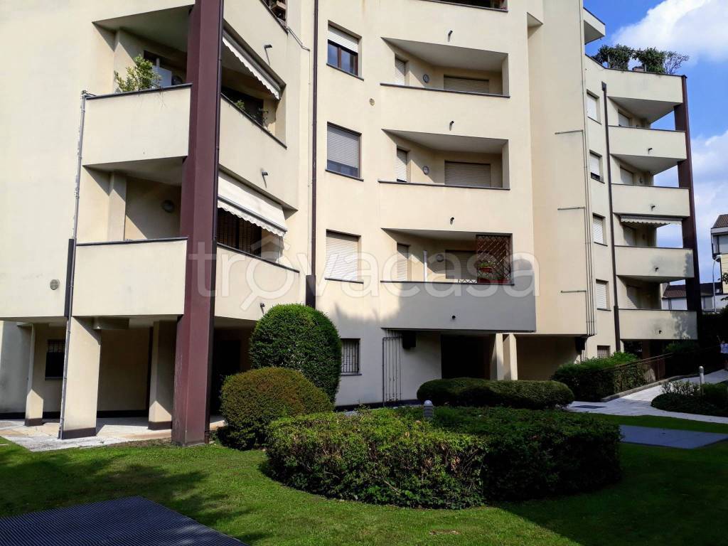 Appartamento in vendita a Legnano via galvani, 27