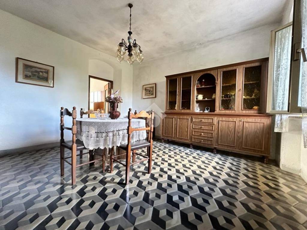 Casa Indipendente in vendita a Sarzana via Sarzanello, 126