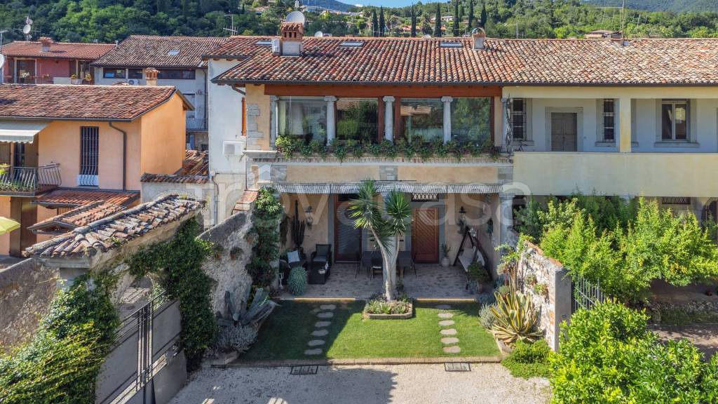 Villa in vendita a Salò via Umberto I