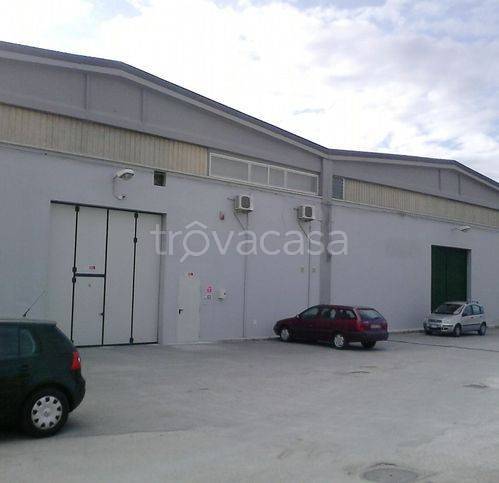 Capannone Industriale in vendita a Brindisi contrada Piccoli 81