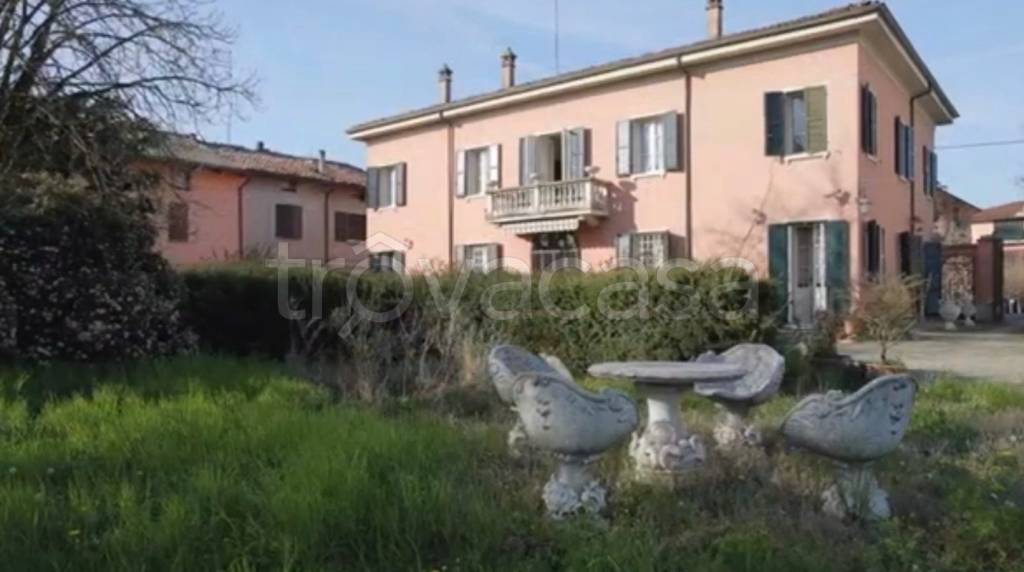 Villa Bifamiliare in in vendita da privato a Reggio nell'Emilia via Isaac Newton, 64
