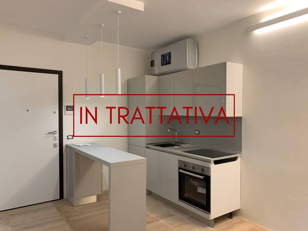 Appartamento in vendita a Milano via Perugino