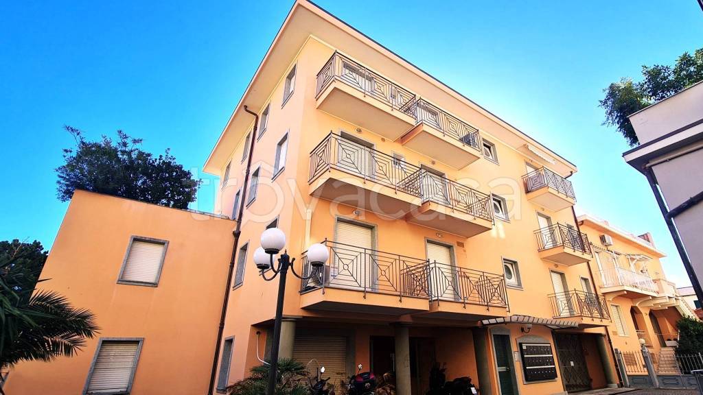 Appartamento in vendita a Bordighera via San Matteo, 3