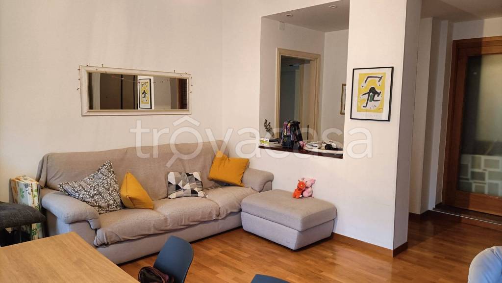 Appartamento in vendita a Roma via Ruggero Leoncavallo, 3