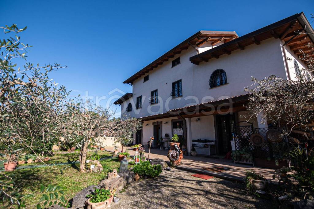 Casale in vendita ad Albano Laziale via Nettunense, 13C