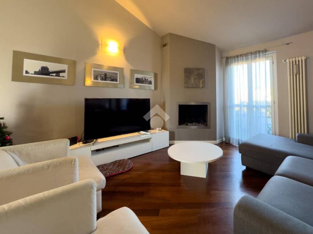 Appartamento in vendita a Treviglio via Trieste, 7
