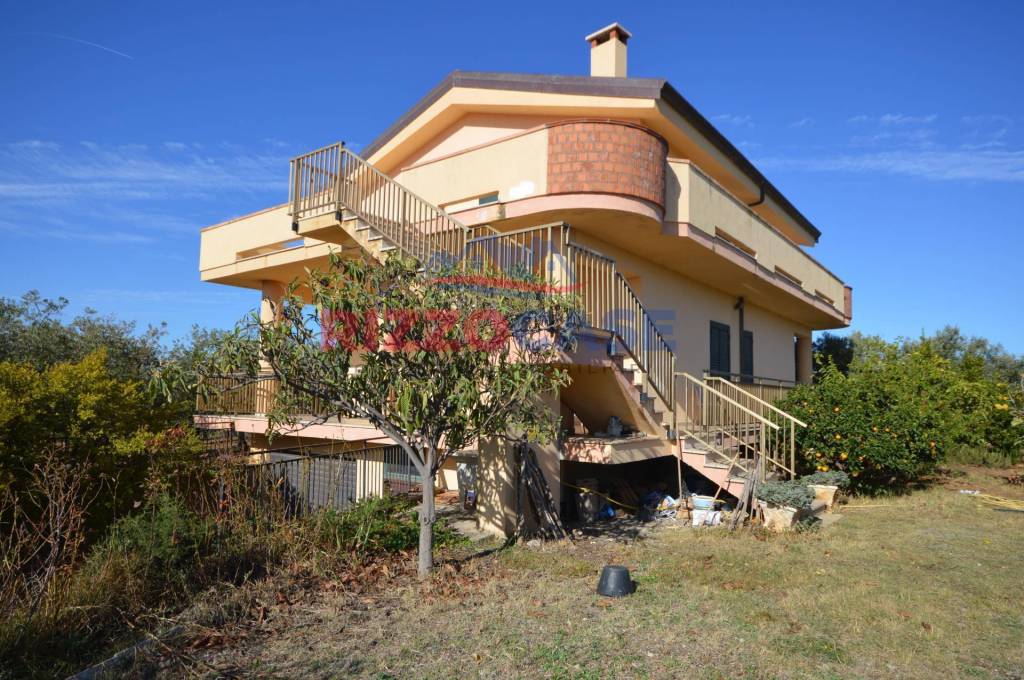 Villa in vendita a Cariati c.Da Serre Boscose