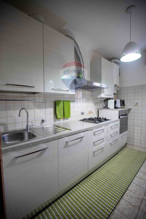 Appartamento in vendita a Reggio nell'Emilia via Jacopo Da Mandra, 40