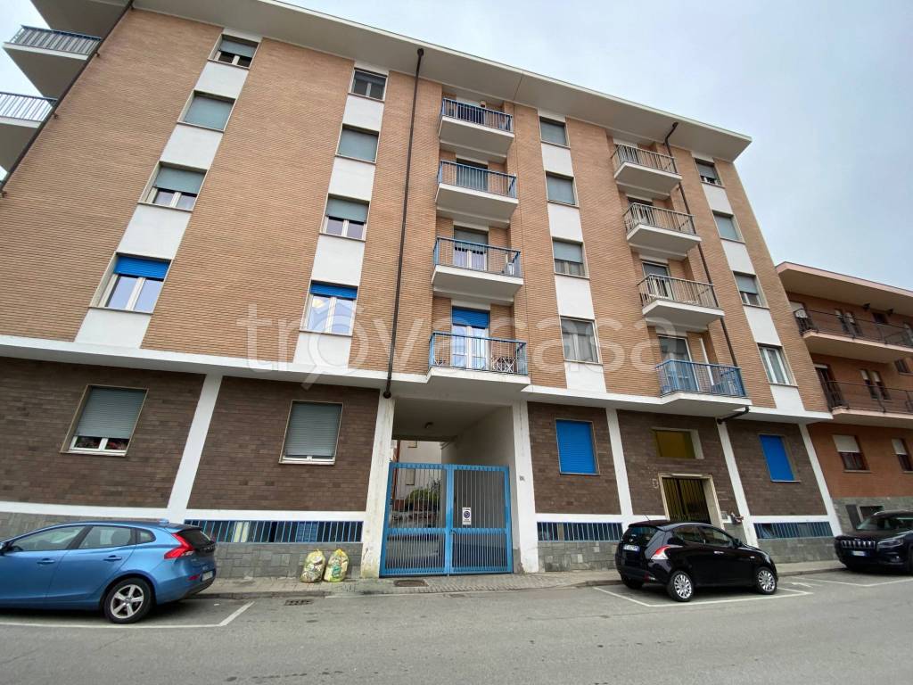 Appartamento in vendita a Carmagnola via Silvio Pellico, 21
