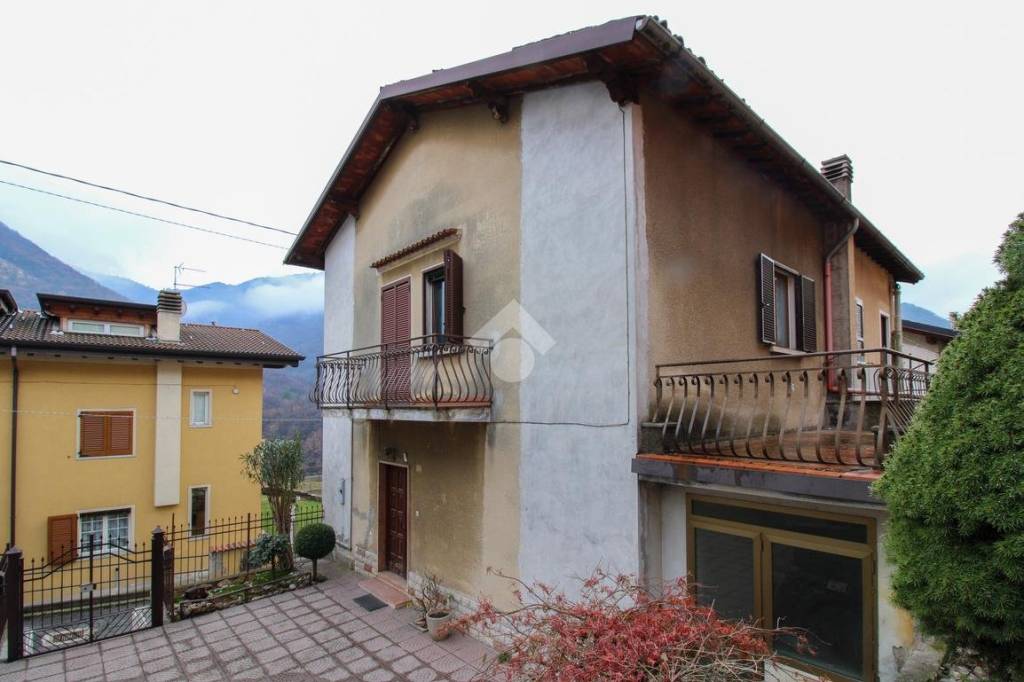 Casa Indipendente in vendita a Lumezzane via g. Carducci