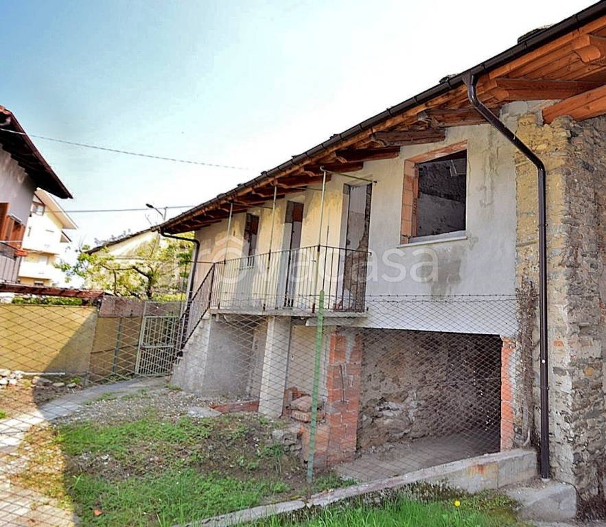 Casa Indipendente in vendita a Luserna San Giovanni strada dei Malanot