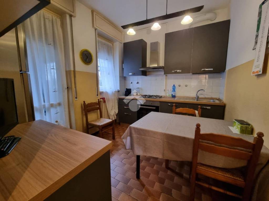 Appartamento in vendita a Milano via Viterbo, 45