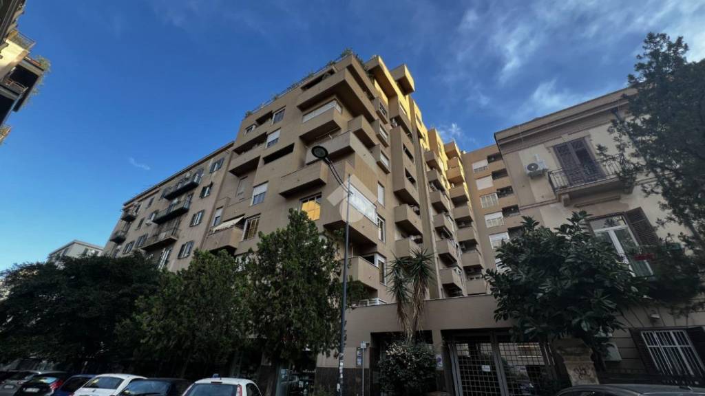 Appartamento in vendita a Palermo via Ludovico Ariosto, 28V