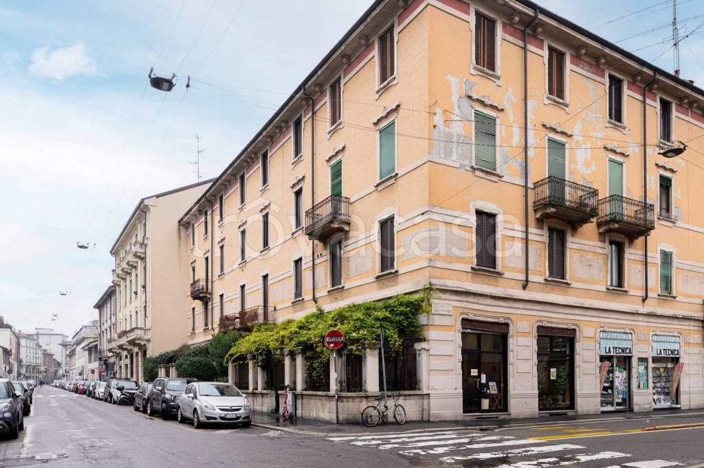 Appartamento in vendita a Milano via Gentilino, 15
