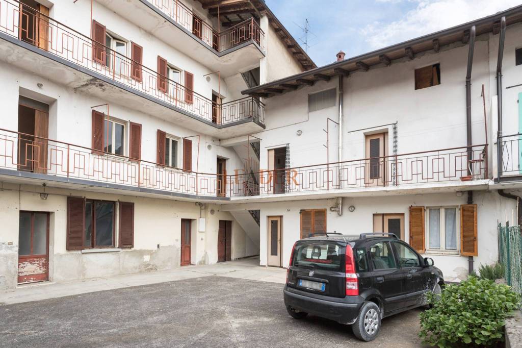 Casa Indipendente in vendita a Bonate Sotto via Roma, 5