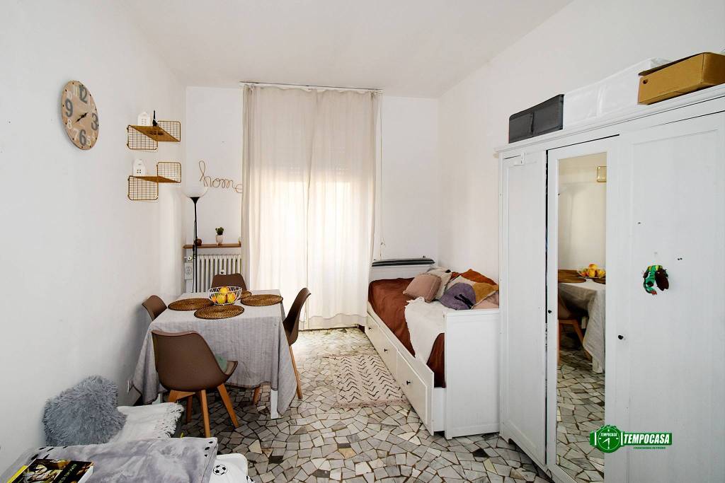 Appartamento in vendita a Milano via Neera