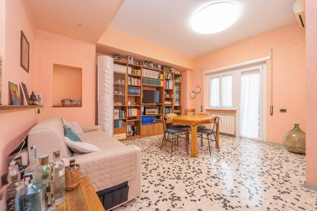 Appartamento in vendita a Roma via di Pietralata, 270