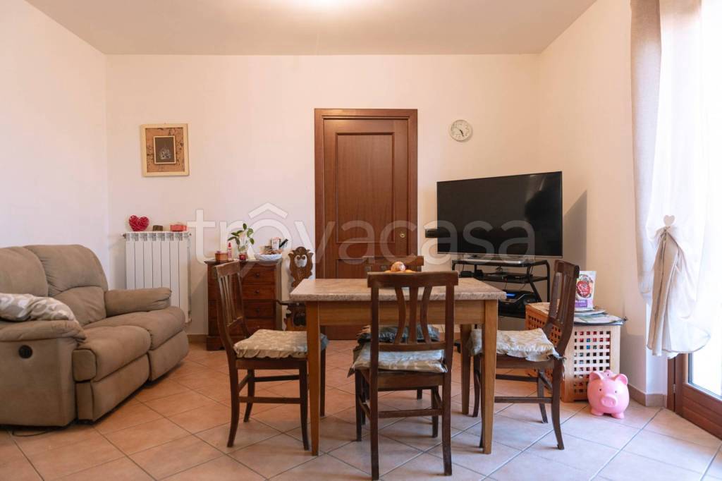 Appartamento in vendita a Mentana via Kant, 10C