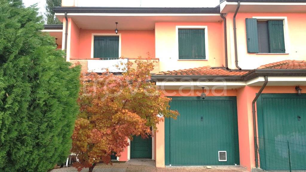 Villa a Schiera in vendita a Villanova Marchesana via 25 Aprile