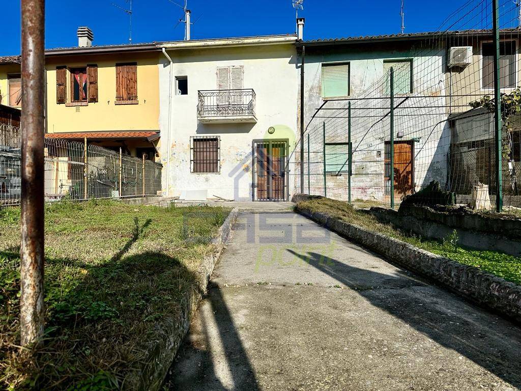 Casa Indipendente in vendita a Cappella Cantone via giuseppe mazzini 54