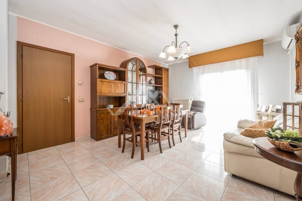 Appartamento in vendita a Reggio nell'Emilia via Gaetano Filangieri, 3