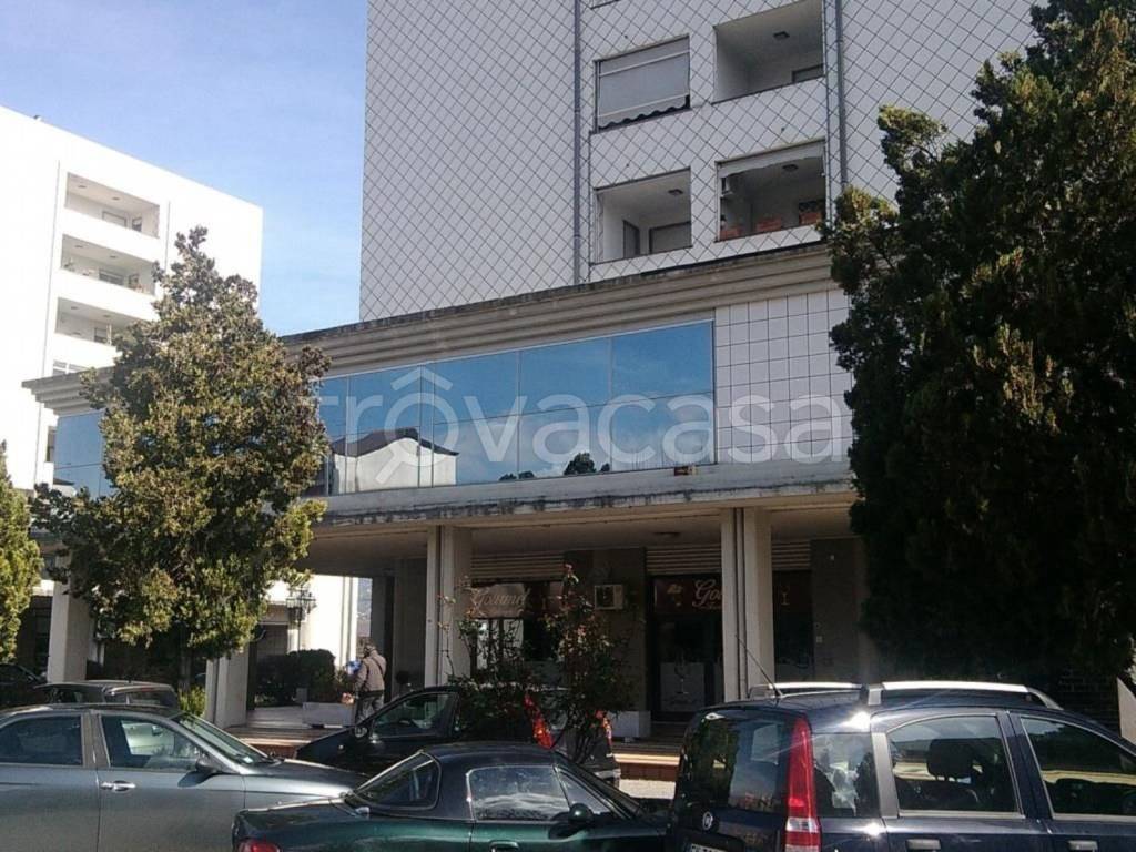 Ufficio in vendita a Rende via Giuseppe Verdi, 2