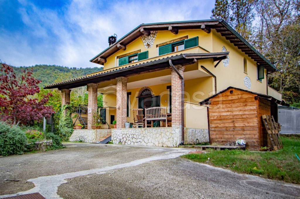 Villa in vendita a Rocca Massima via Fontana Nuova
