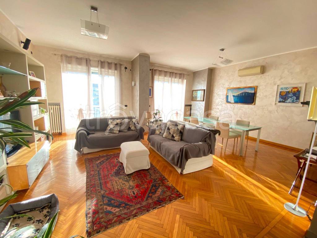 Appartamento in vendita a Torino corso Adriatico, 24