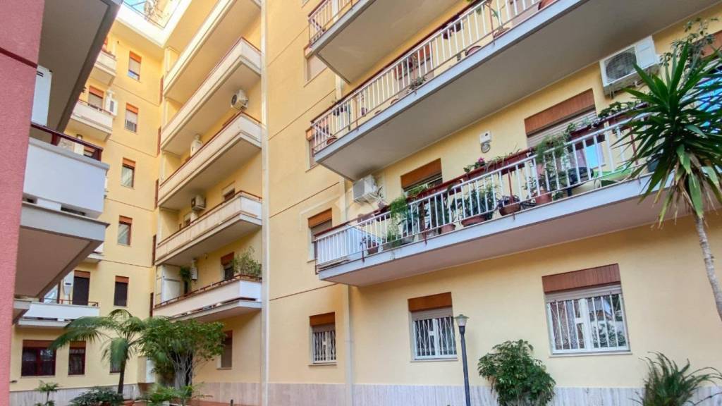 Appartamento in affitto a Messina viale Principe Umberto, 131
