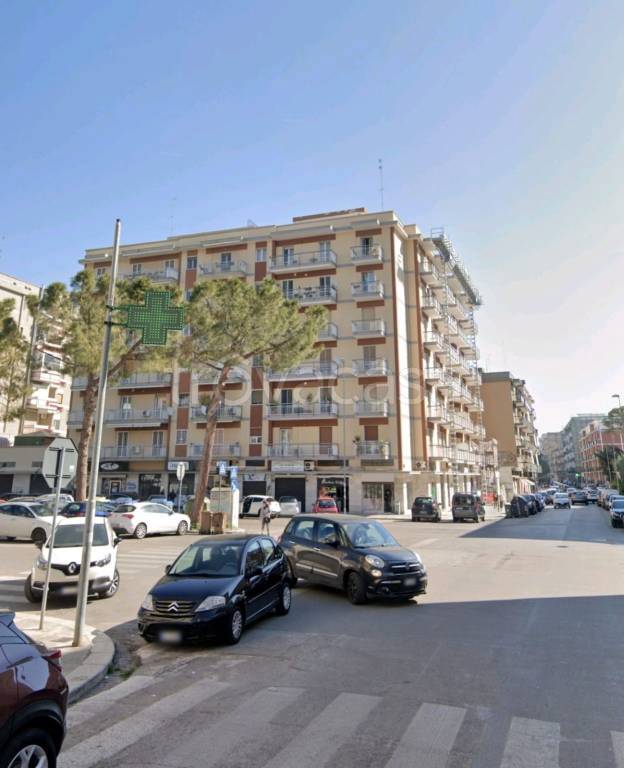 Ufficio in affitto a Bari via Giuseppe Palmieri, 31
