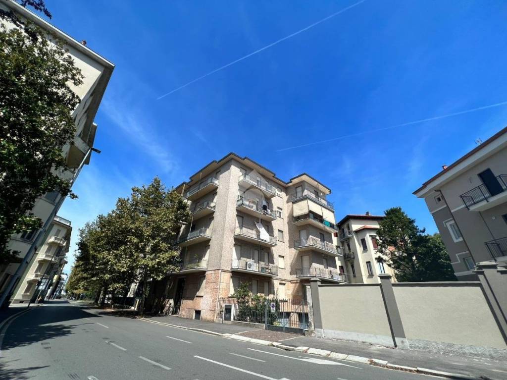 Appartamento in vendita a Novara viale Buonarroti, 13