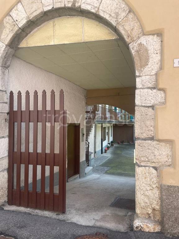 Appartamento in vendita a Borgo di Terzo via Mura