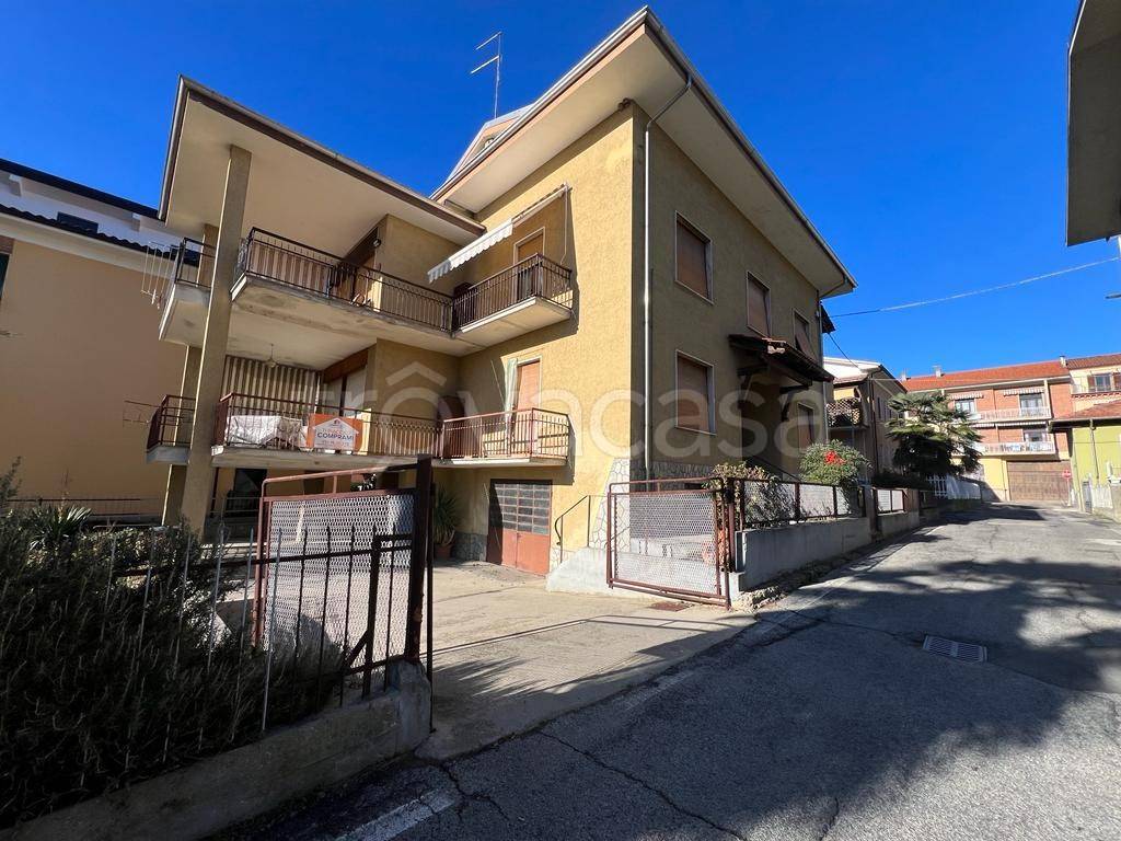 Appartamento in vendita a Canale via Milano, 4
