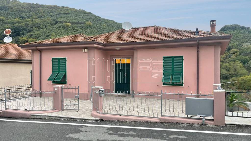 Appartamento in vendita ad Ameglia via Agostino Paci