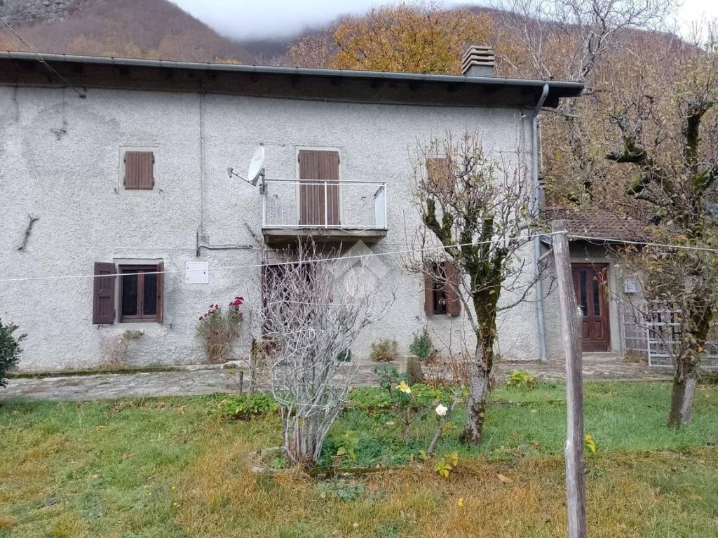 Casa Indipendente in vendita a Villa Minozzo via Della Costetta, 27