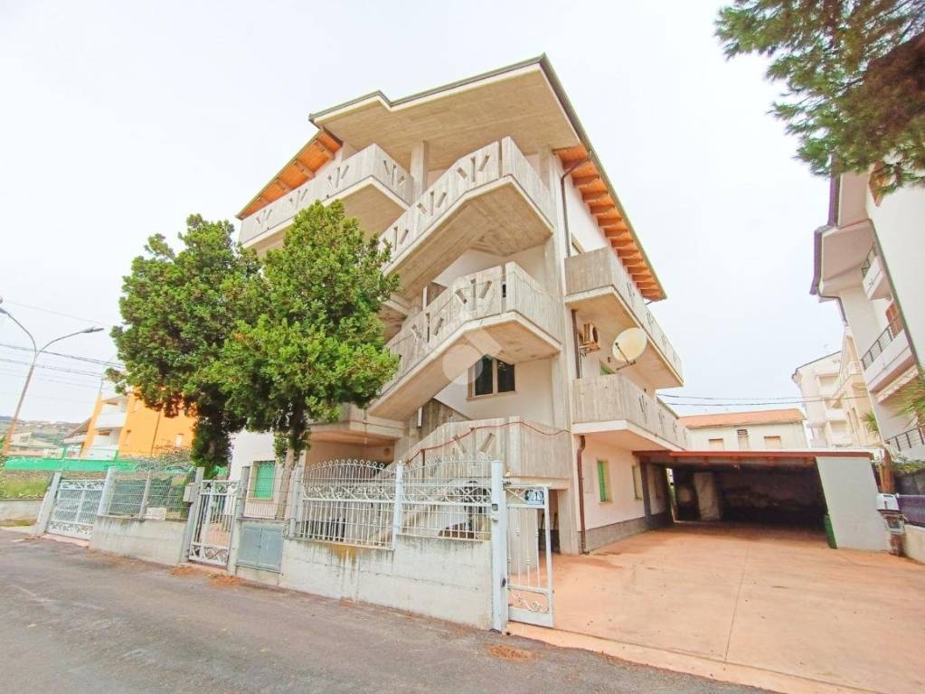 Casa Indipendente in vendita a Tortoreto via Enrico Toti, 26