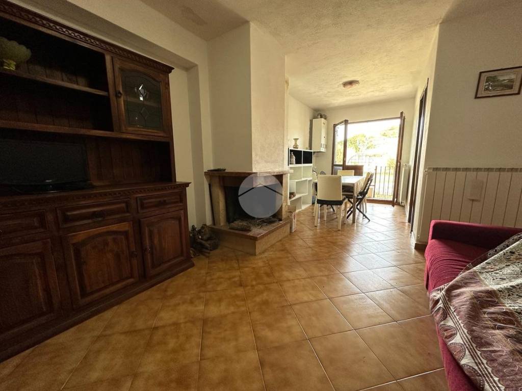 Appartamento in vendita a Rocca di Mezzo viale Vittime IX Maggio, 48