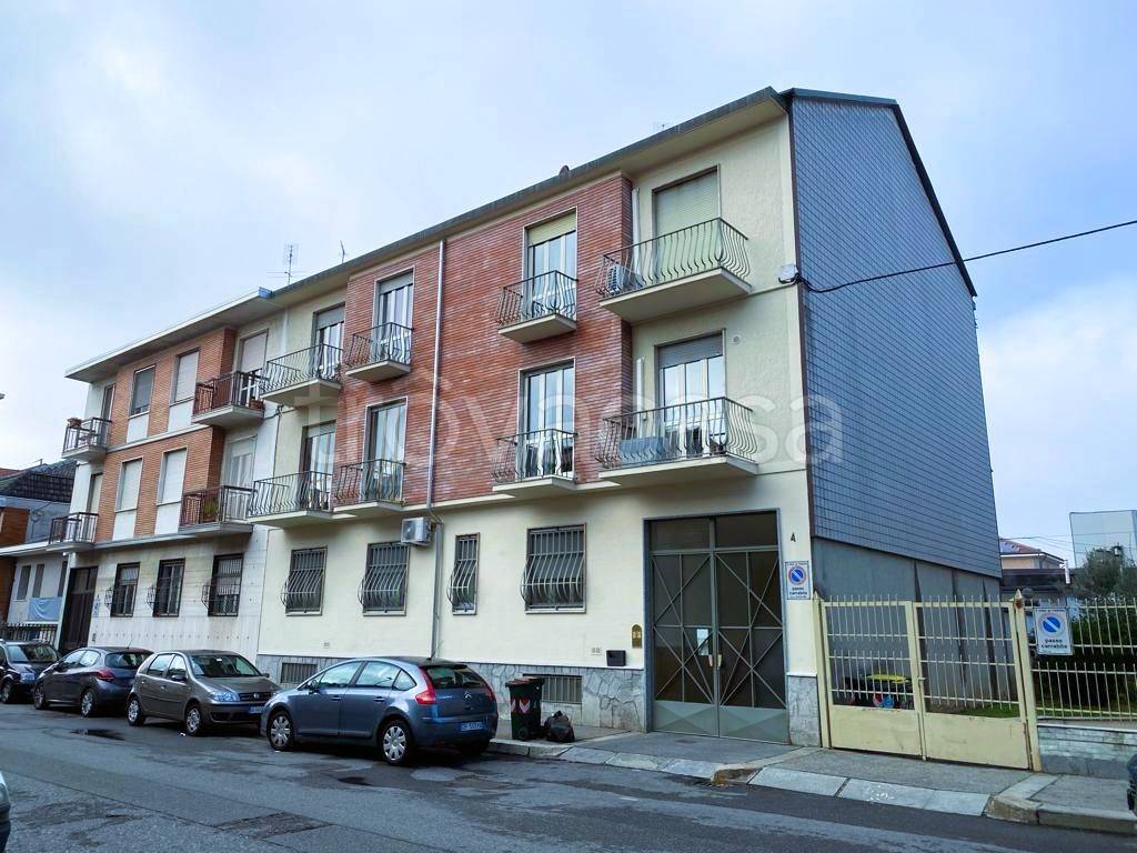 Appartamento in vendita a Torino via Vallarsa, 4
