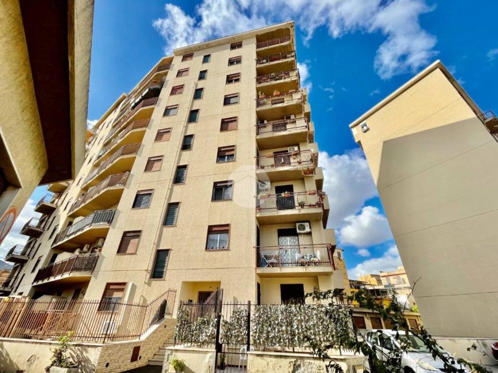 Appartamento in vendita a Palermo via Letterio Lizio Bruno, 2