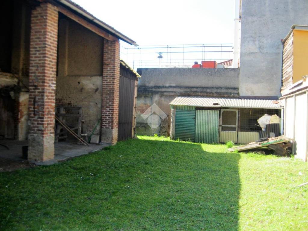 Casa Indipendente in vendita a Corbetta via Milano, 60