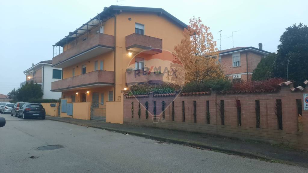 Appartamento in vendita a Ferrara via Cenni, 18