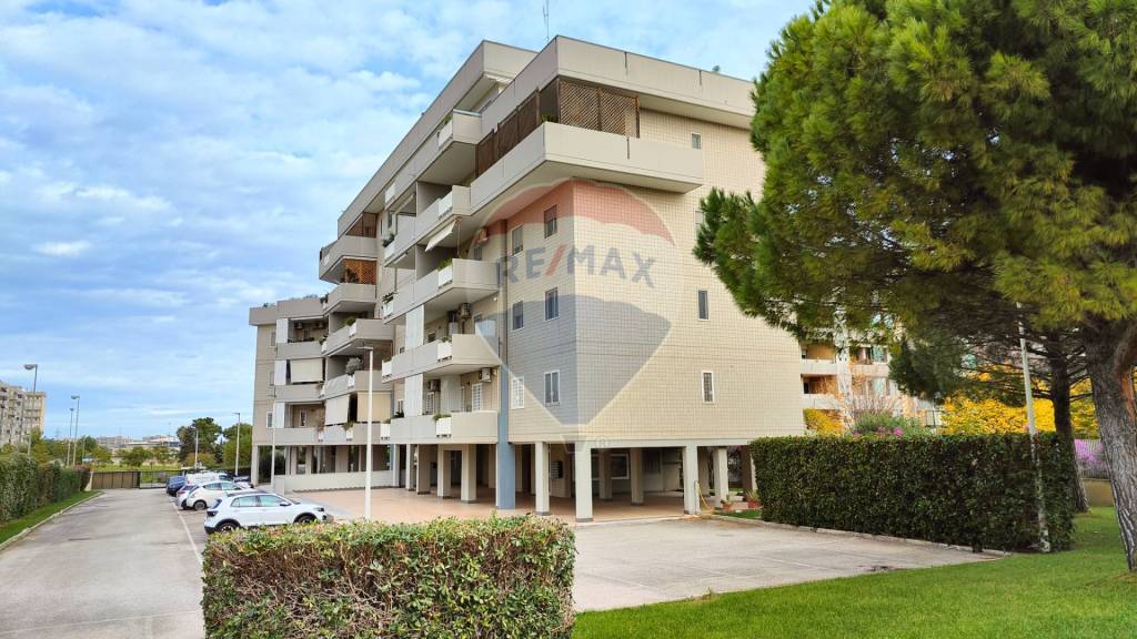 Appartamento in vendita a Bari via Fratelli De Filippo, 19