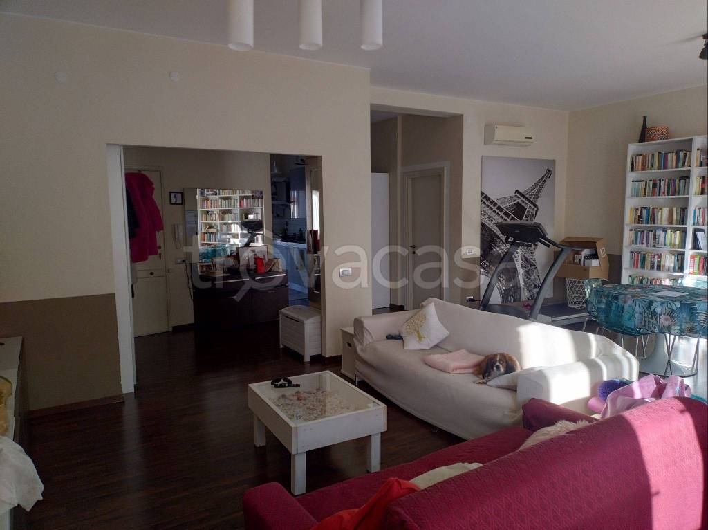 Appartamento in in vendita da privato a Reggio nell'Emilia via Francesco Cassoli, 9