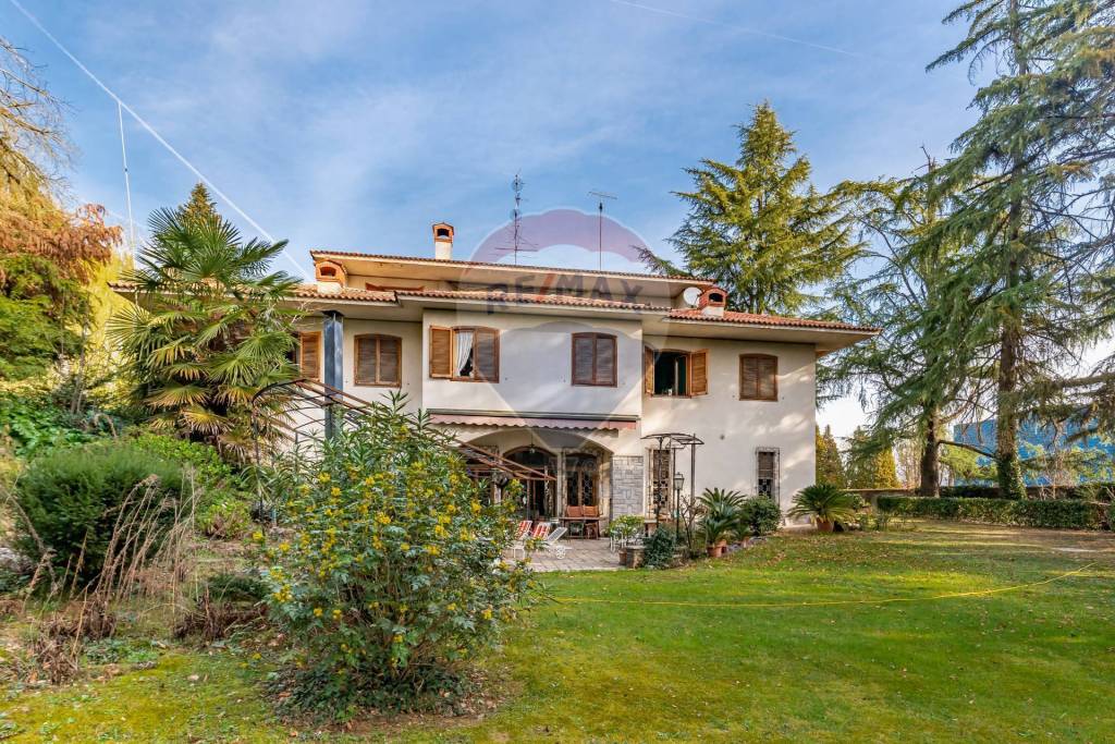 Villa in vendita a Rovellasca via XX Settembre, 37