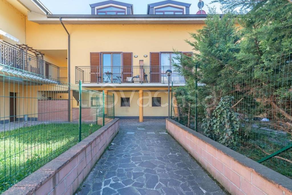 Appartamento in in vendita da privato a Corte Palasio via Giuseppe Verdi, 54