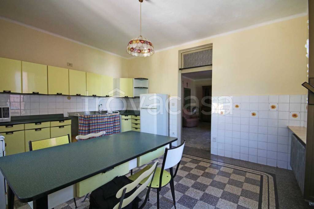 Appartamento in vendita a Bardi via Roma